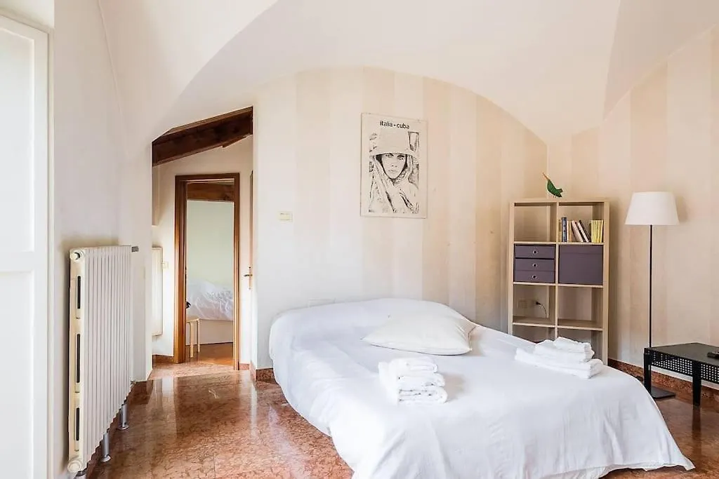 Daire Fantuzzi Home Bolonya İtalya