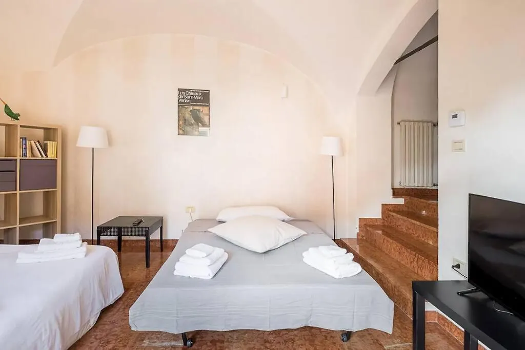 Daire Fantuzzi Home Bolonya İtalya